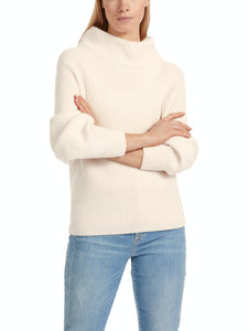 Pullover Knitted in Germany