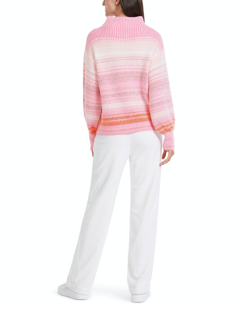 Stehkragenpulli Knitted in Germany