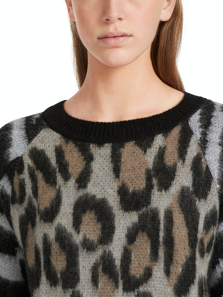 Gemusterter Sweater Knitted in Germany