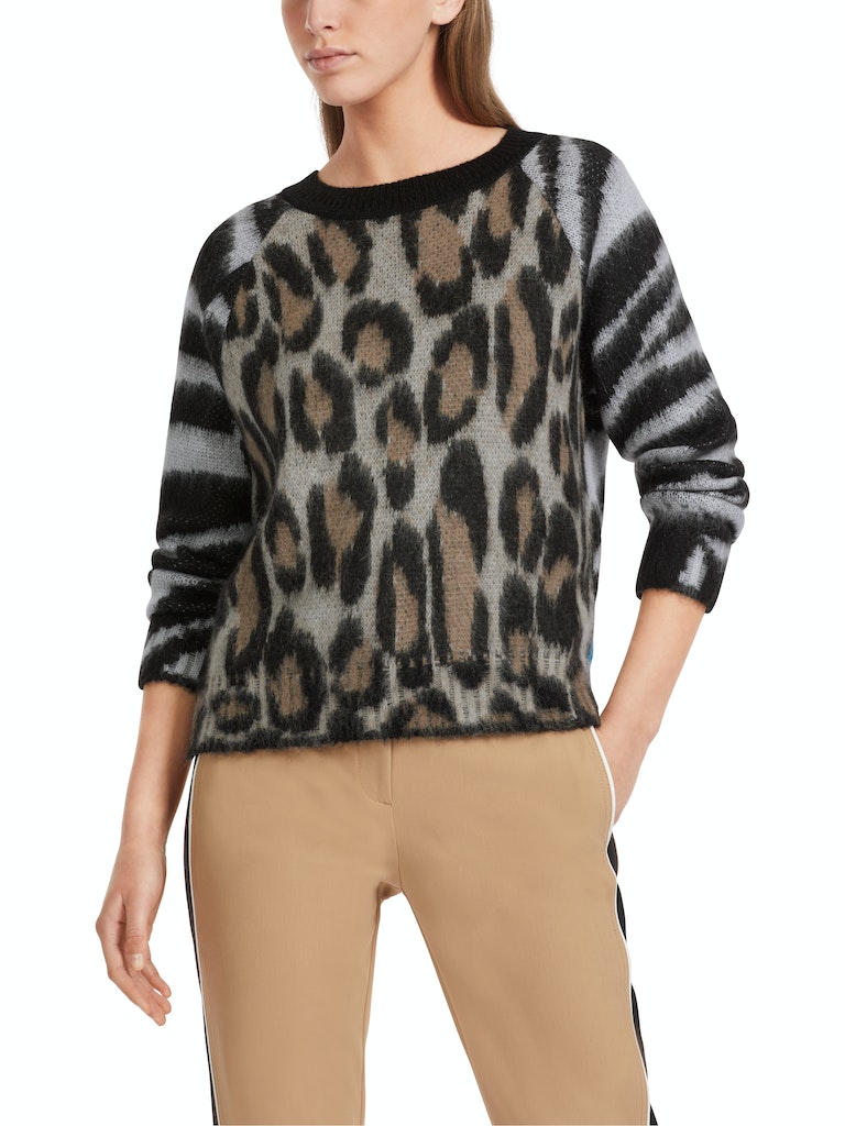 Gemusterter Sweater Knitted in Germany