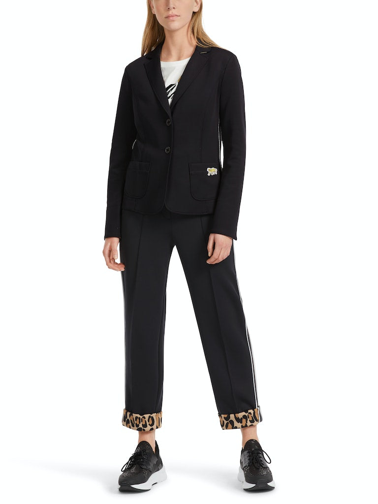 Kurzer taillierter Blazer