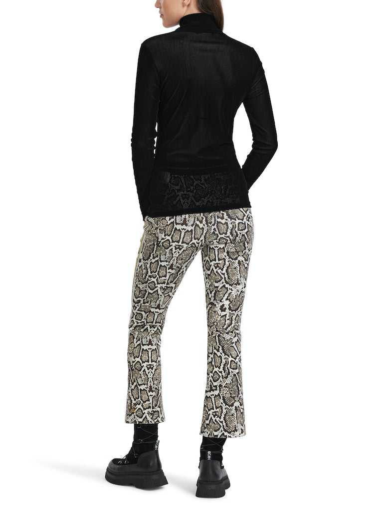 Figurnahes T-Shirt