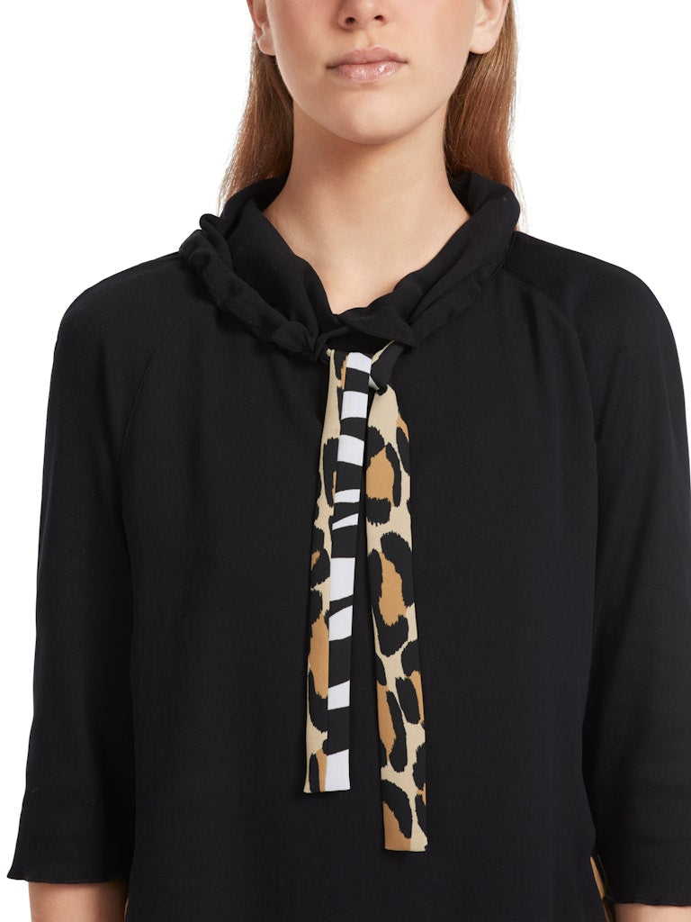 Raglanbluse mit cooler Kragenlösung