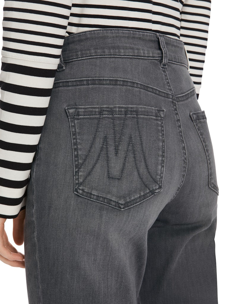 Modell SILEA - Jeans "Rethink Together"