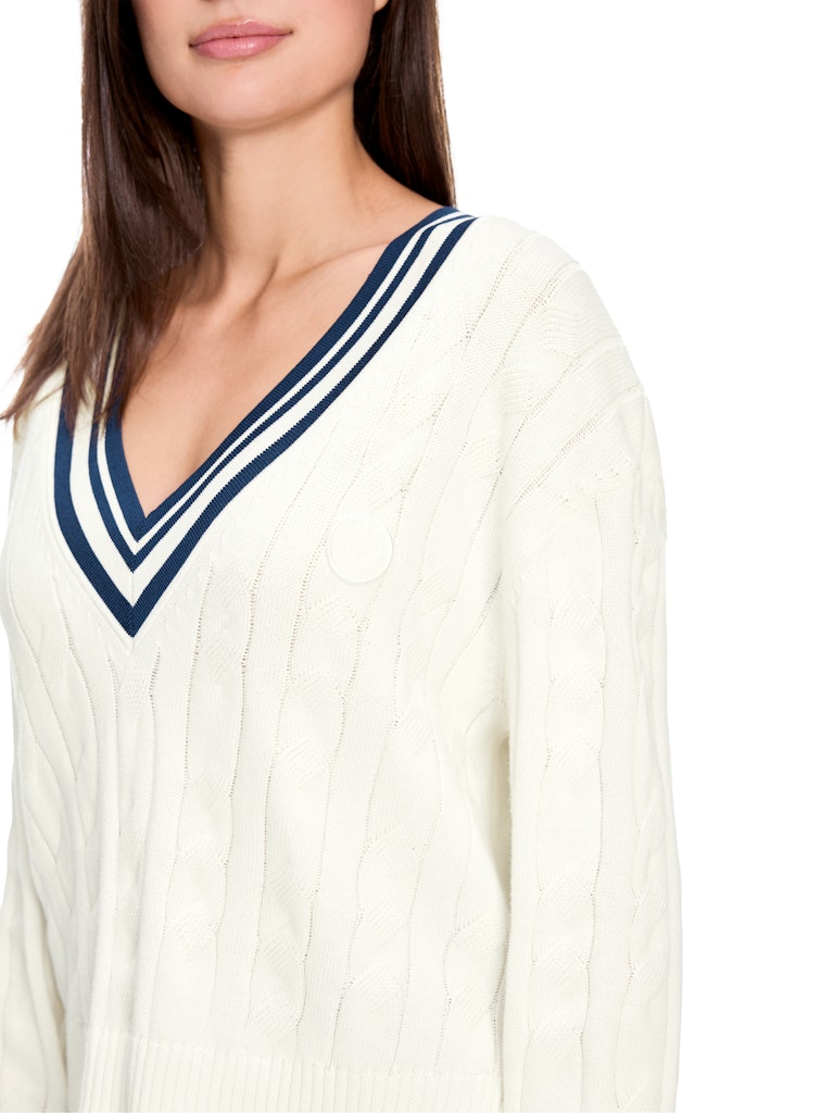 Pullover mit Zopfmuster