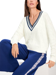Pullover mit Zopfmuster