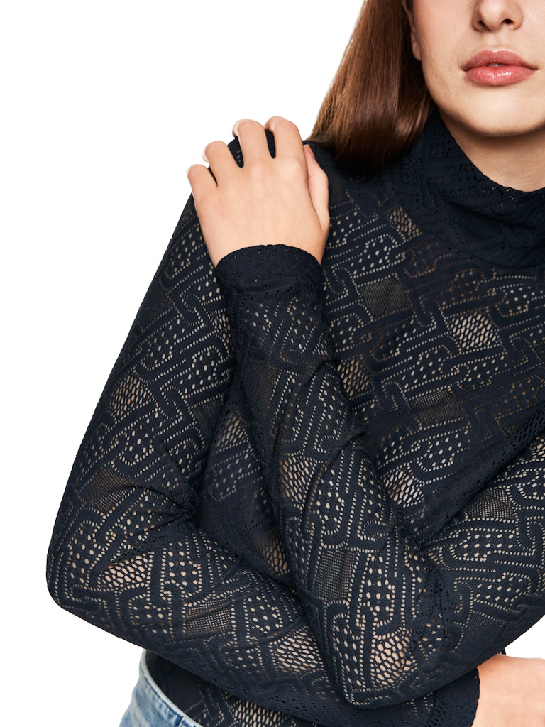 Shirt aus Logospitze