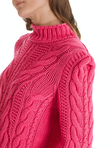 Pullover in Deutschland gestrickt