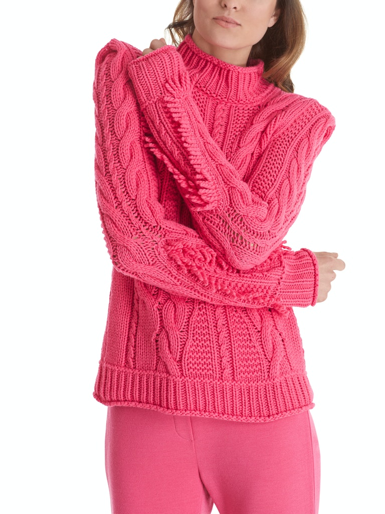 Pullover in Deutschland gestrickt