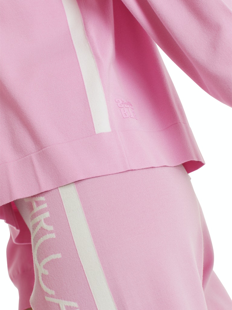 Pullover mit Kontrastfarbstreifen
