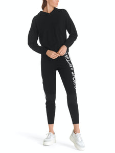 Pullover mit Kontrastfarbstreifen